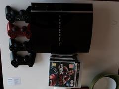  PS3 fat 320 gb +2dualshock+1 hafif hasarlı çalışan dualshock+1 yan sanayi kol