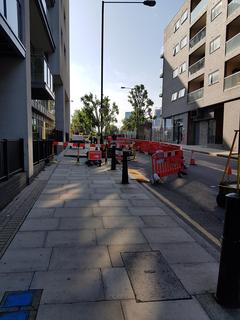 Londra’da yaşıyorum  sorularınızı alabilirim