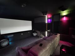 Yeni sinema odası,ses yalıtımı,Atmos 7.1.4 kurulumu