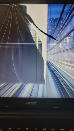 Bilgisayarımın üstüne bastım ekranı kırıldı