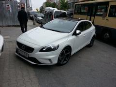  Volvo V40: Ve O Sensin