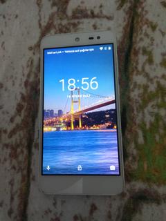 GENERAL MOBİLE ANDROİD ONE 4G SORUNSUZ 300TL