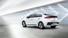 Hyundai Ioniq Hibrit modeli hakkında ne düşünüyorsunuz?