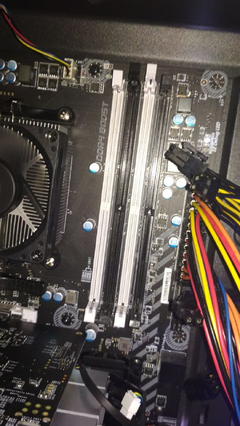 Ekran Karti Ram Takinca Calismiyor Ve Goruntu Gelmiyor Corsair Ddr4 8 Gb Msi Bazooka B350m