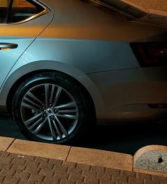 Skoda Superb 18 Tirinity jant ve 9000 km kullanılmış Goodyear asimetrik 3  lastik | DonanımHaber Forum