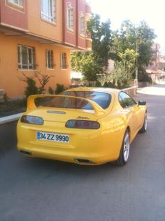  Sarı Toyota Supra (Nerede ve kiminle?)