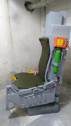  F-16 Ev Kokpit Simülatörü Yapımı