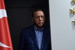 Erdoğan ve AKP'de Neden Zafer Havası Yok?
