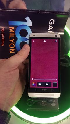 HTC ONE Pembeleşme Sorunu (Kamera) ANA KONU