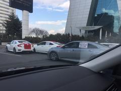 Honda Civic sahipleri araçlarının hatalı üretildiği gerekçesiyle fabrika önünde eylem yaptı