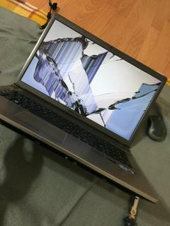  Laptop Ekranı Kırıldı !!!