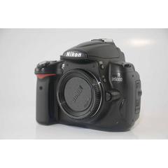  Nikon D5000 + Lenssiz 460 TL