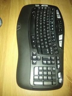 Logitech K350 Kablosuz Wave klavye çok temiz ürün