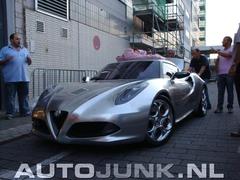  Alfa Romeo 4C - 240 hp,  0-100 4,5 sn