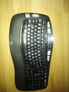 Logitech K350 Kablosuz Wave klavye çok temiz ürün