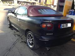  99 Model Megane 1.6 Cabrio  (10.000 TL)