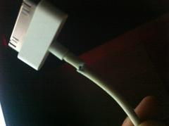 iPhone usb kablo yirtildi, ici gorunuyor | DonanımHaber Forum