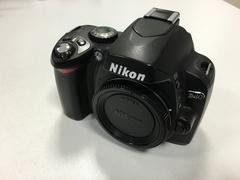  NIKON D40 + 18-55 AF-S DX LENS + 2 Adet EN-EL9 PİL