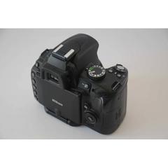  Nikon D5000 + Lenssiz 460 TL