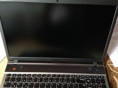  Samsung Teknik servise sağlam giden bilgisayarın ekranı kırılmış