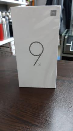 ★ Xiaomi Mi 9 SE ★ Ana Konu