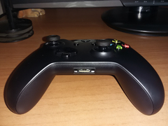  XBOX ONE CONTROLLER satılık garantili , faturalı 1 günlük ürün.