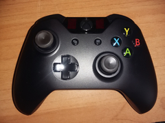  XBOX ONE CONTROLLER satılık garantili , faturalı 1 günlük ürün.