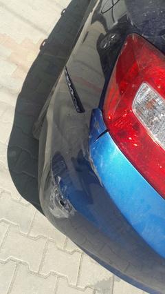 Honda civic ile kaza yaptım..Resim var.(izmir için 10 numara kaportacı tavsiyesi)