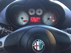 Alfa Romeo 147 1.6 Distinctive alıyorum [Yardım-Öneri]
