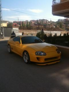  Sarı Toyota Supra (Nerede ve kiminle?)