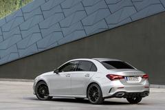 2018 MERCEDES A SERISI