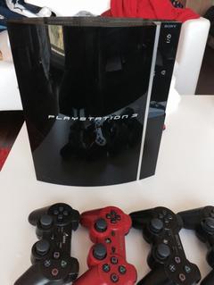  PS3 fat 320 gb +2dualshock+1 hafif hasarlı çalışan dualshock+1 yan sanayi kol