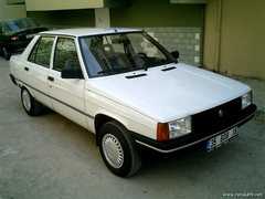 1995 renault 9 broadway incelemesi
