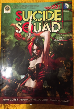 Satılık kitaplar ve Suicide Squad Cilt 1 