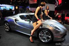  Alfa Romeo 4C - 240 hp,  0-100 4,5 sn