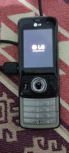 LG KT520 Tuşlu Telefon - 29 TL