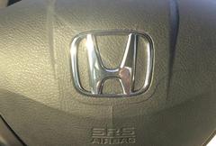  Direksiyondaki Honda simgesinde aşınma nasıl düzeltilir?