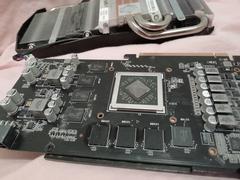 Asus R9 270x Lacivert Ekran ve Yatay Pembe Çizgiler