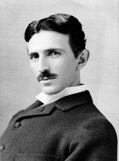  Einstein mı, Nikola Tesla mı?