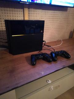 (Satildi) Playstation 4 + 2 kol +2 full oyun psn hesap