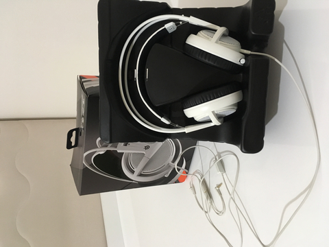 Temiz ve Garantili Steelseries Siberia 200