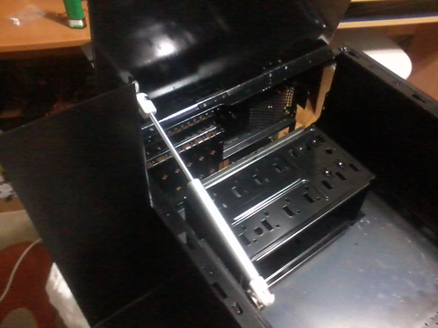 BENCHTABLE MOD :)Standart bir Midi tower kasadan neler yapılabilir?