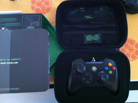 Satılık Razer Sabertooth Elite Gaming Controller for Xbox 360 PC İçin