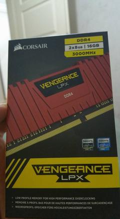 SIFIR DDR4 16GB CORSAIR VENGEANCE 3000MHZ 800TL