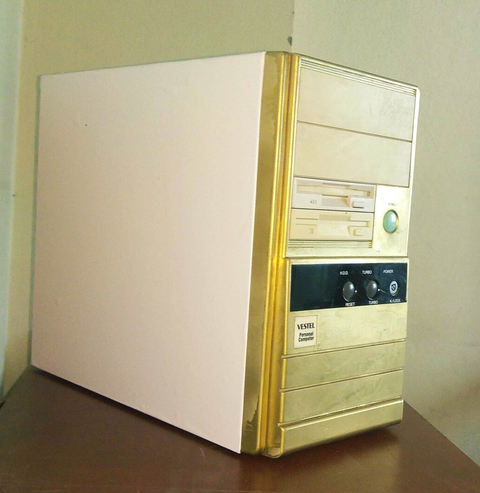 i486 DX2 66Mhz+4Mb Edo ram+Cirrus Logic 1Mb ISA ekran kartı..