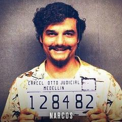 Narcos (2015) | NETFLIX (Narcos: Mexico GELDİ)