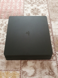 SATİLİK SONY PS4 SLİM 500 GB + 2 KOL+ 3 KUTULU OYUN