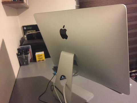 iMac (Retina 4K , 21.5-inch , Late 2015)