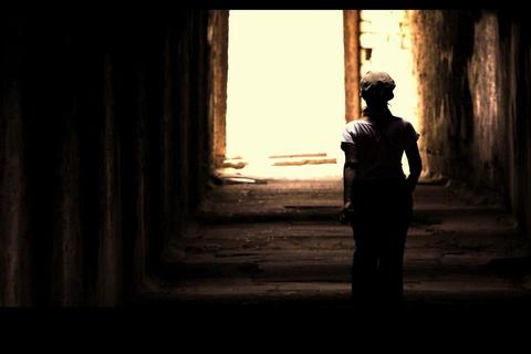 Taktik-sergi-amatör çekimler içerir