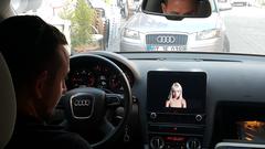  ARABAYA TABLET BAĞLAMAK  (NAVIGASYON-MUZIK-FILM-KLIP AMACIYLA)(TESLA-CARPLAY)